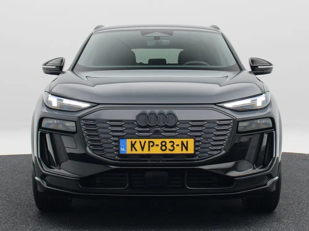 Audi Q6 e-tron S edition performance 100 kWh 306 Pk uit 2025, foto 4