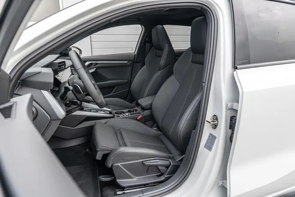 Audi A3 40 TFSI e 204pk S-line edition uit 2025, foto 4