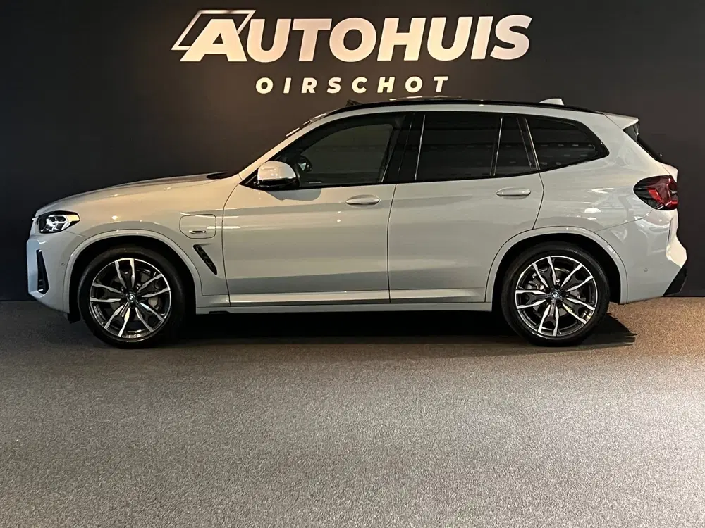 BMW X3 XDrive30e High Executive Edition M Pano uit 2022, foto 5