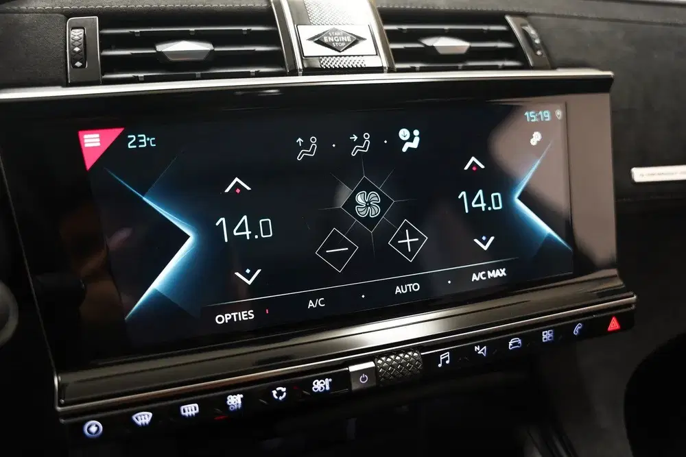 DS Automobiles DS 7 Crossback DS 7 Crossback E-Tense Performance Line Au uit 2022, foto 14