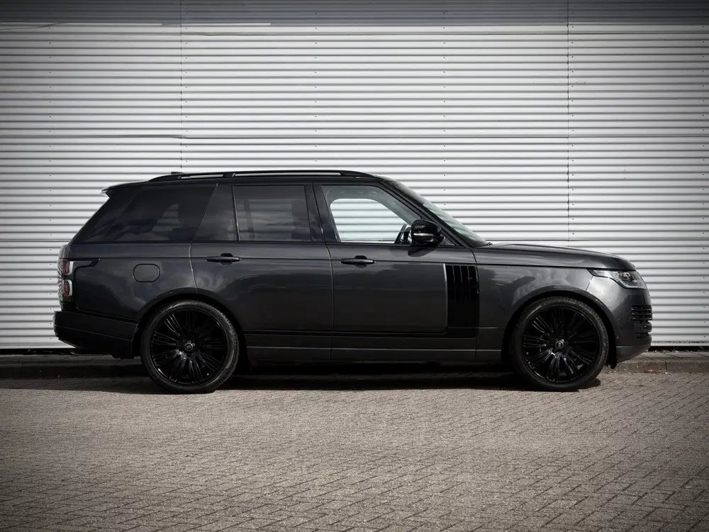 Land Rover Range Rover P400 HSE uit 2021, foto 12