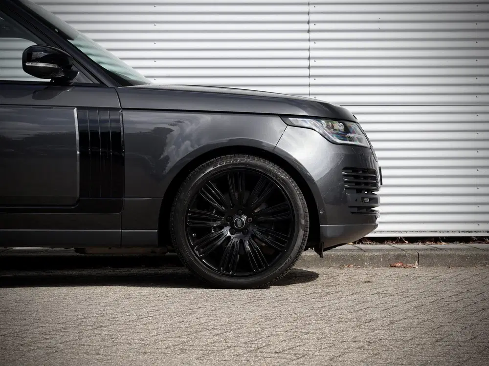 Land Rover Range Rover P400 HSE uit 2021, foto 13