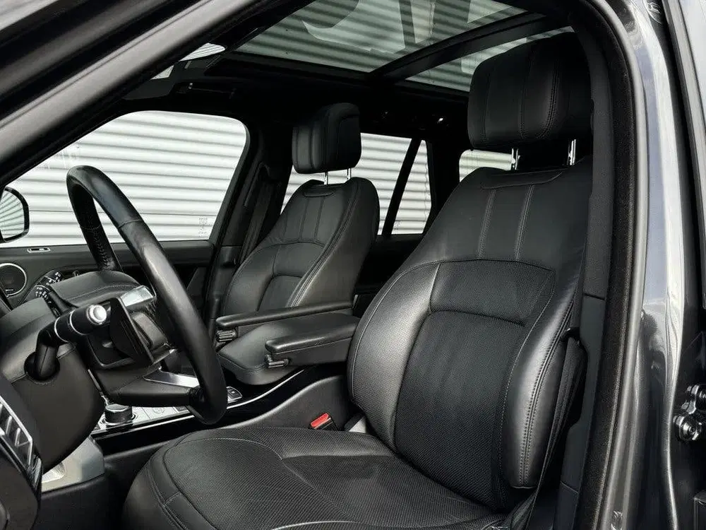Land Rover Range Rover P400 HSE uit 2021, foto 6