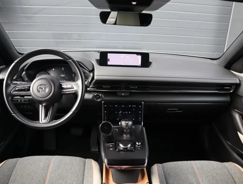 Mazda MX-30 e-SkyActiv 145 First Edition 36 kWh uit 2020, foto 3