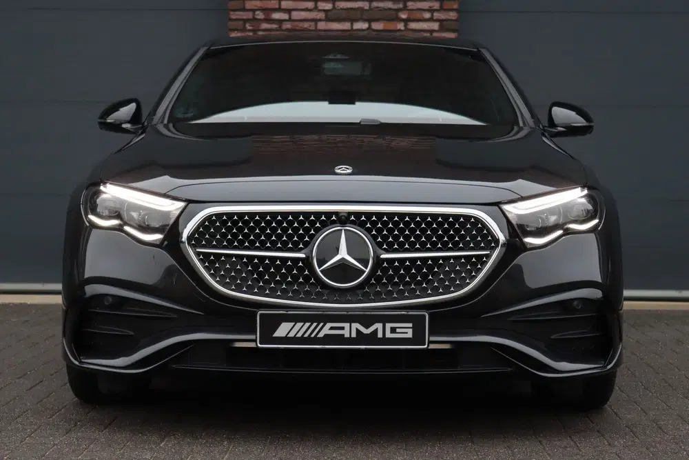 Mercedes-Benz E-Klasse 220 d AMG Line uit 2024, foto 13