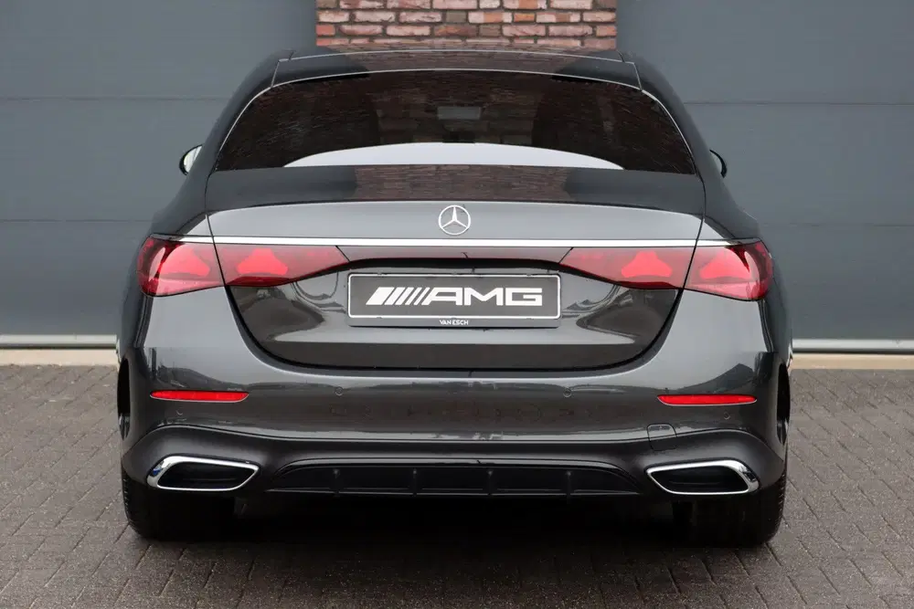 Mercedes-Benz E-Klasse 220 d AMG Line uit 2024, foto 15