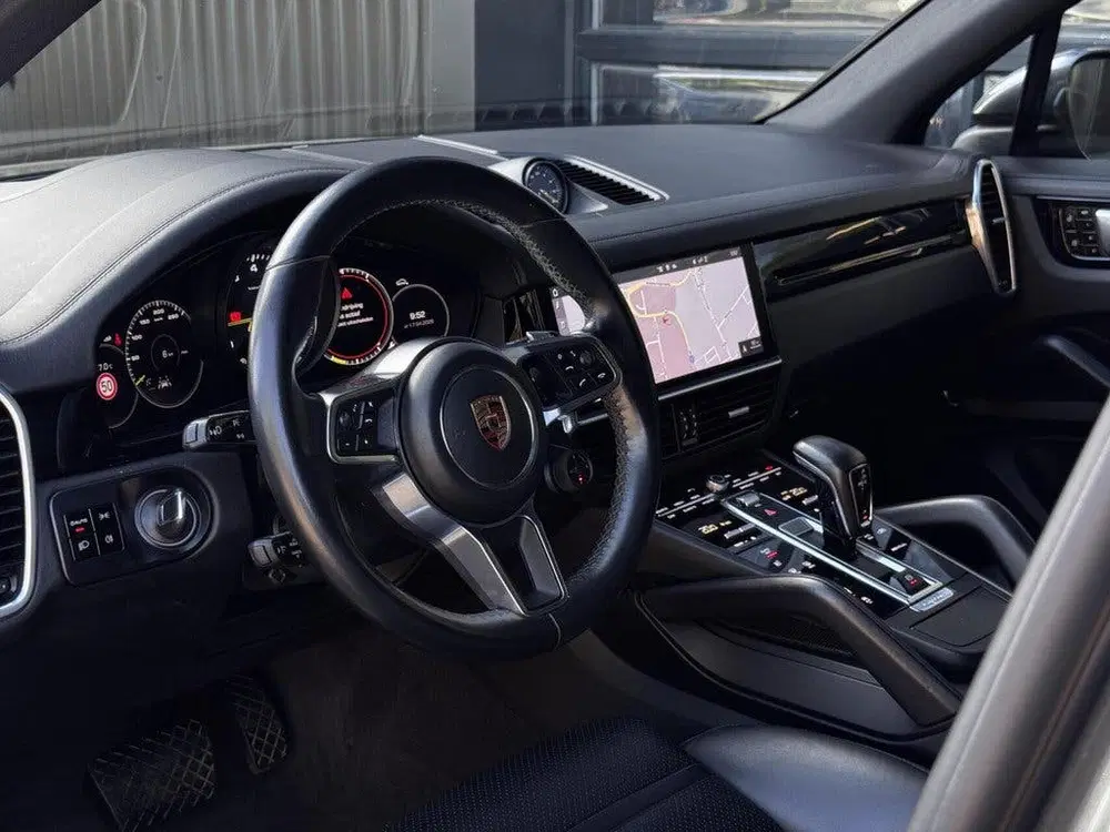 Porsche Cayenne 3.0 E-Hybrid uit 2020, foto 6