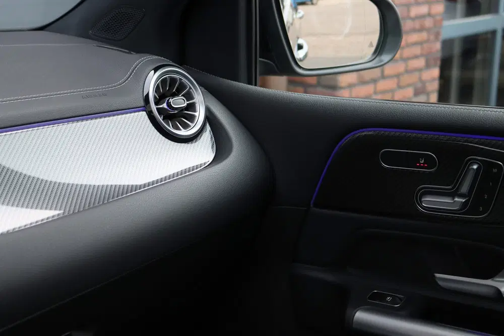 Mercedes-Benz B-Klasse 250 e AMG Line uit 2025, foto 8