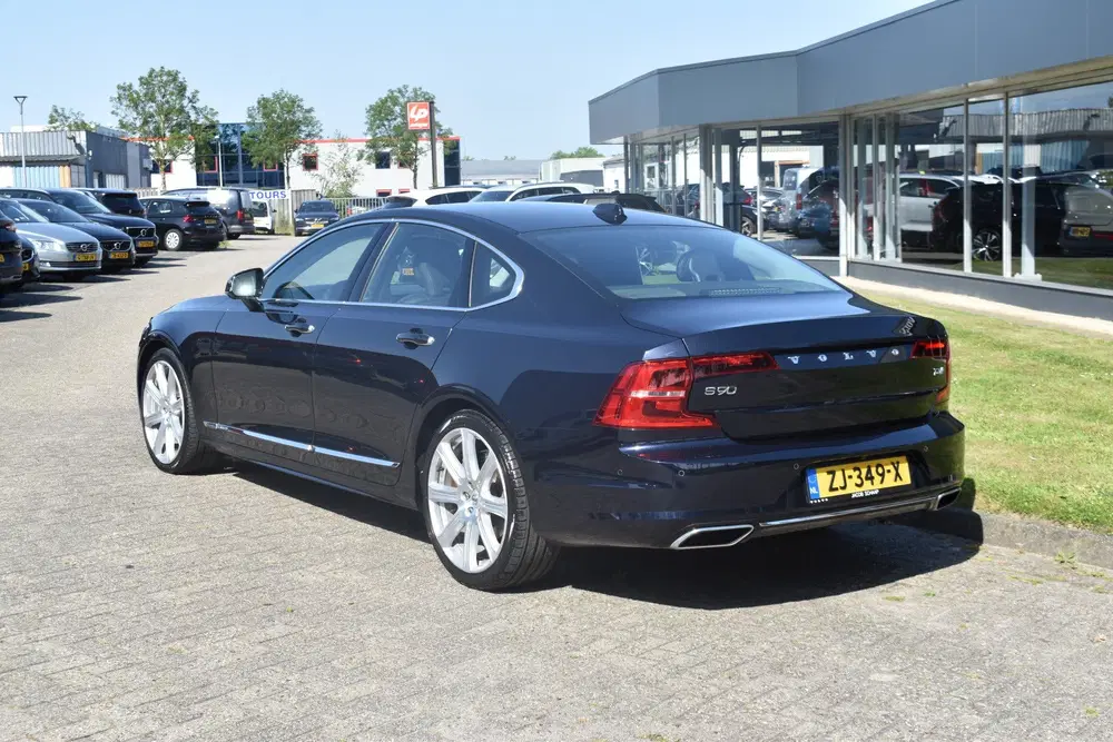 Volvo S90 T4 190PK Inscription Luxury uit 2019, foto 15