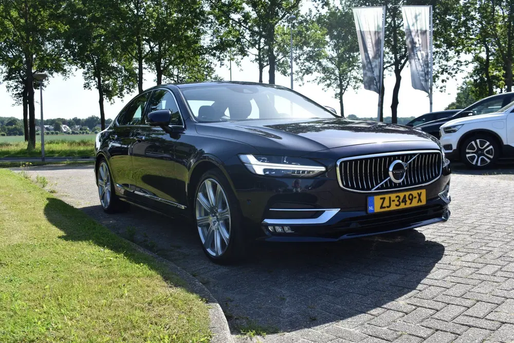 Volvo S90 T4 190PK Inscription Luxury uit 2019, foto 2