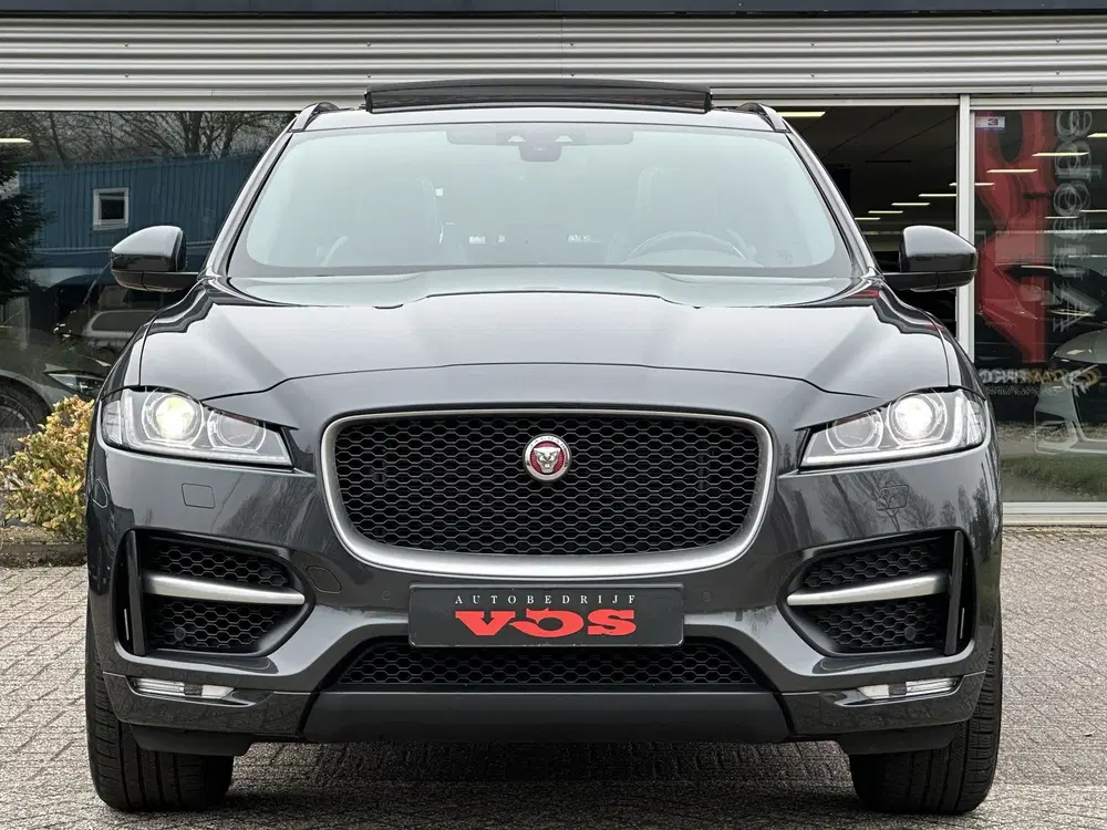 Jaguar F-Pace 2.0t AWD R-Sport uit 2020, foto 11