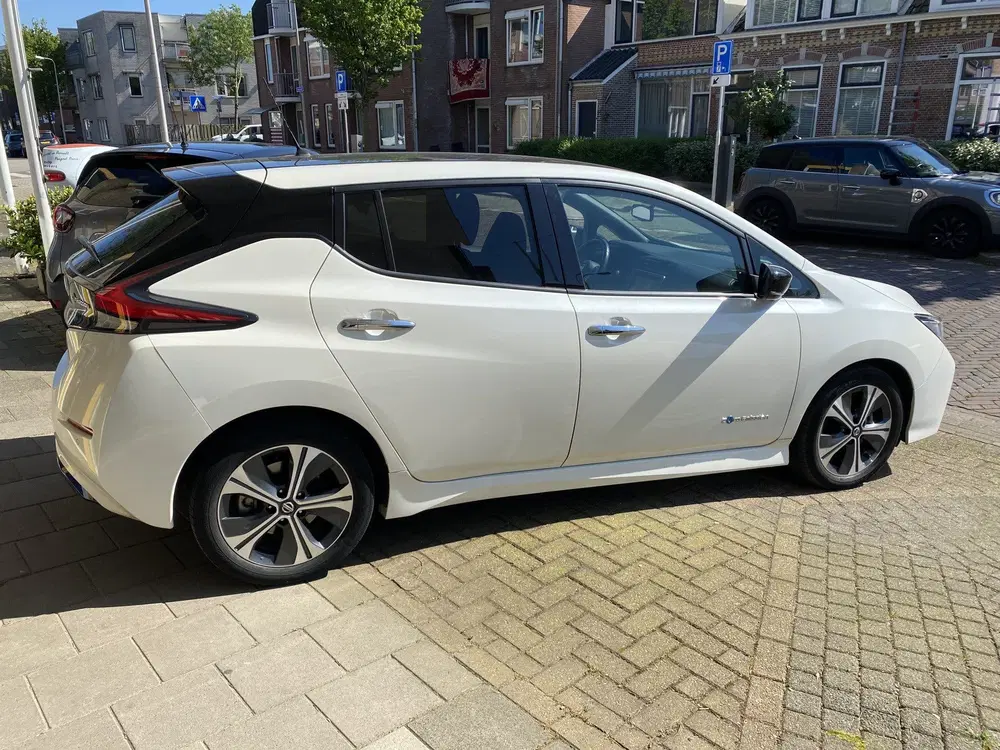 Nissan Leaf Tekna 40 kWh CAMERA AIRCO ECC PARKEERSENSO uit 2019, foto 13