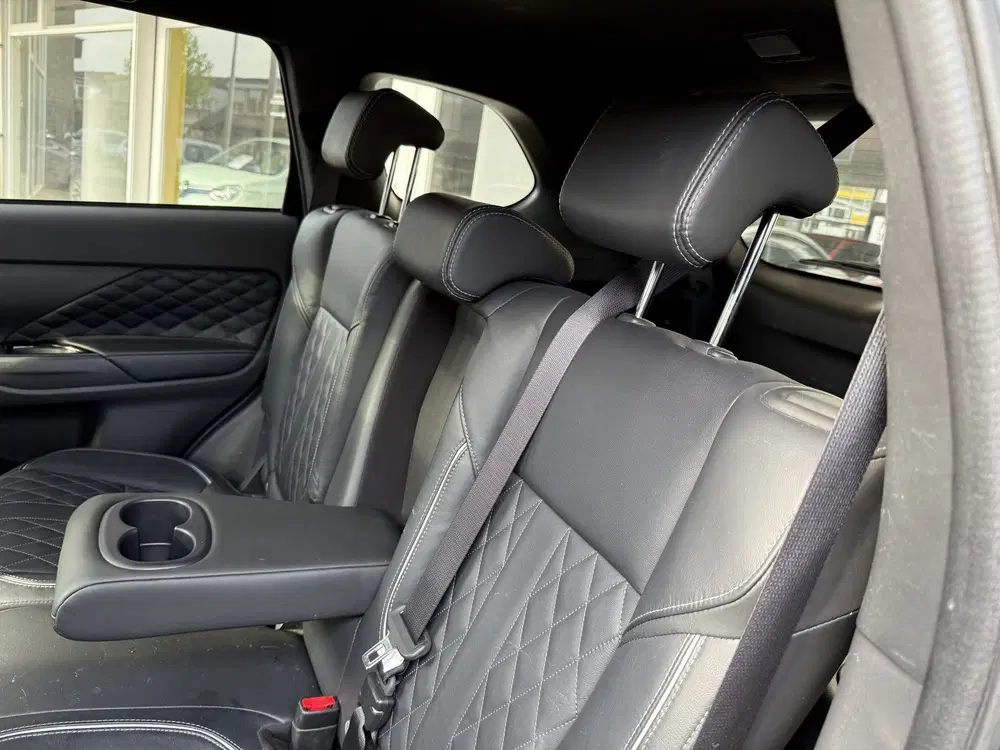 Mitsubishi Outlander 2.4 PHEV Instyle NL AUTO Leer Trekhaak uit 2020, foto 13