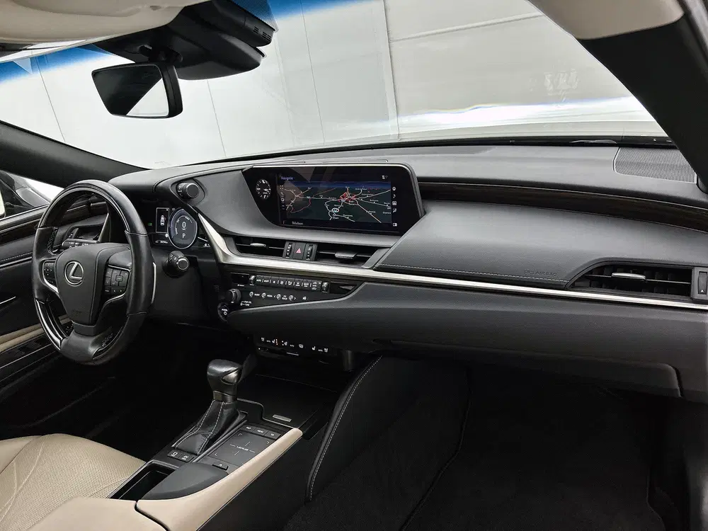 Lexus ES 300h Executive Line uit 2019, foto 7