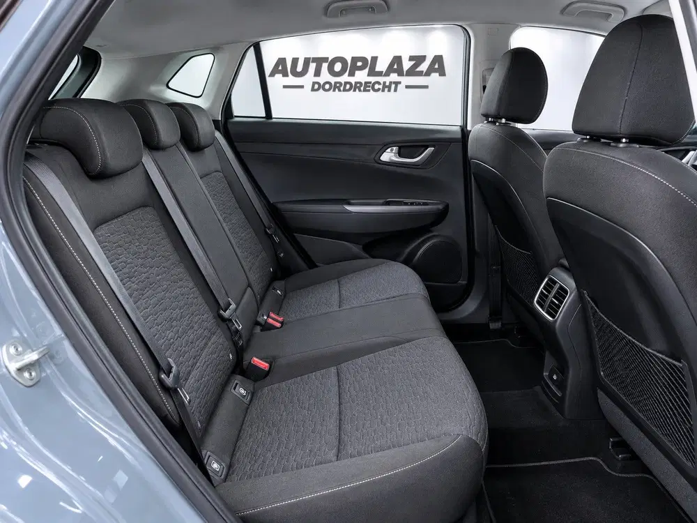 Hyundai IONIQ 1.6 GDi Comfort uit 2021, foto 15