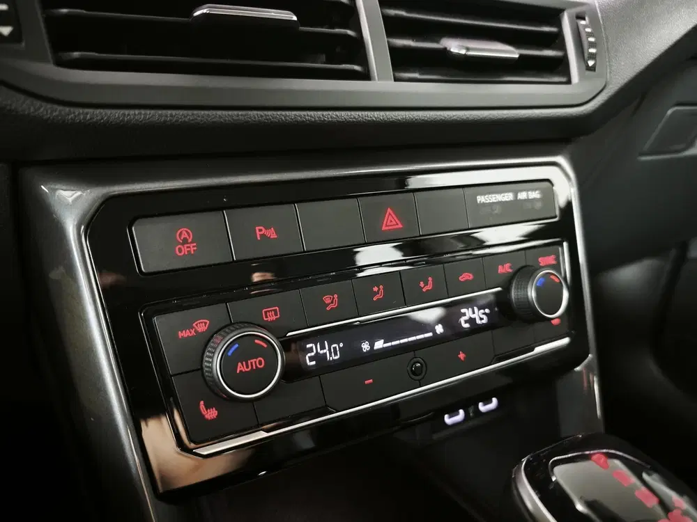 Volkswagen T-Cross 1.0 TSI Style uit 2021, foto 13