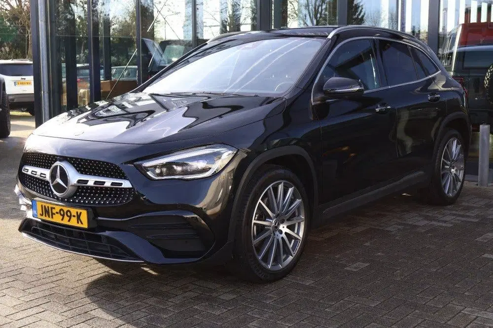 Mercedes-Benz GLA 250 E AMG LINE uit 2022, foto 9
