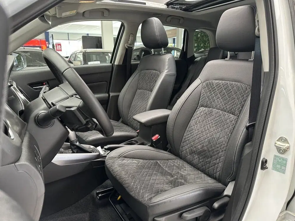 Suzuki Vitara 1.4 Boosterjet Hybride Style [ PANORAMADAK uit 2026, foto 4
