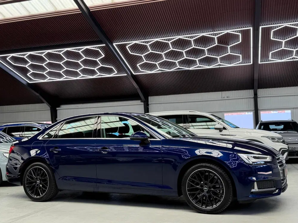 Audi A4 35 TFSI Sport Edition Automaat Bluetooth uit 2019, foto 13