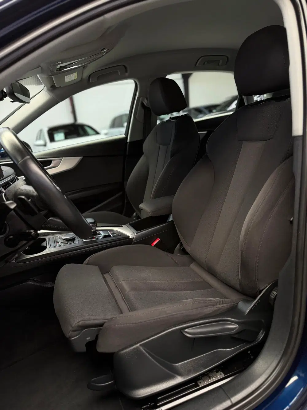 Audi A4 35 TFSI Sport Edition Automaat Bluetooth uit 2019, foto 4