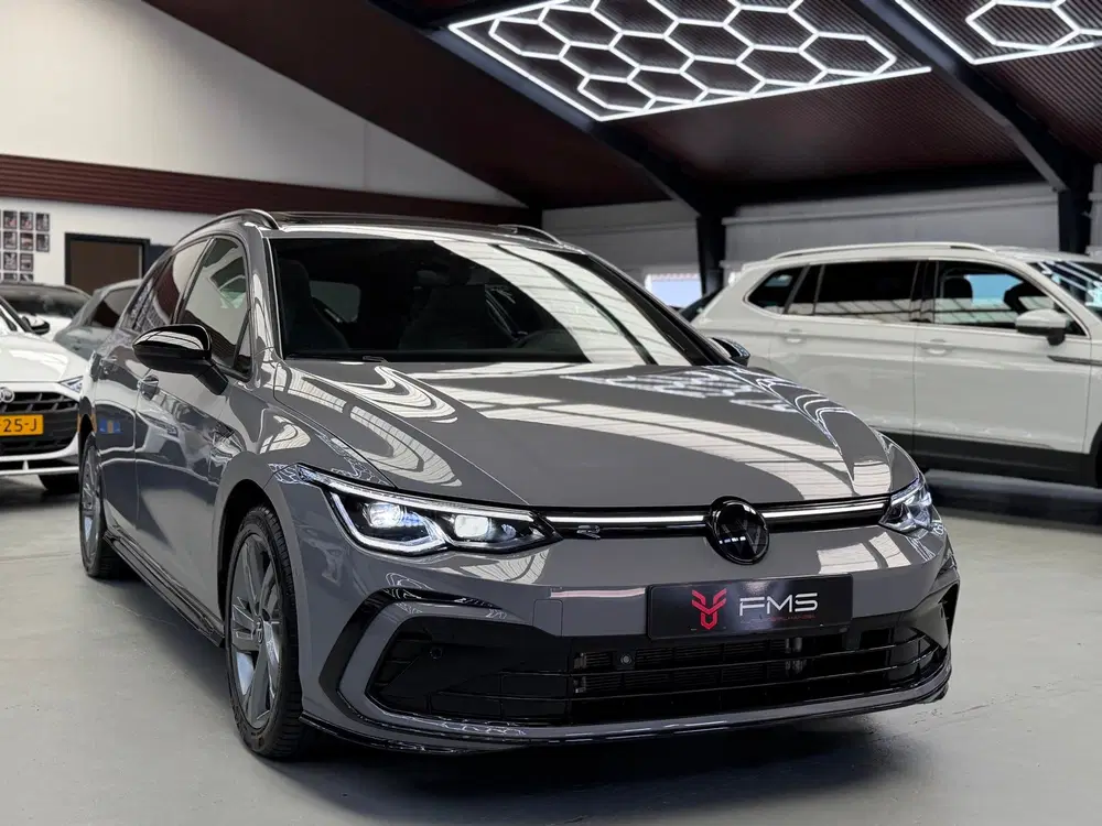 Volkswagen Golf 1.5 eTSI 3x R-Line CarPlay Panorama uit 2023, foto 6