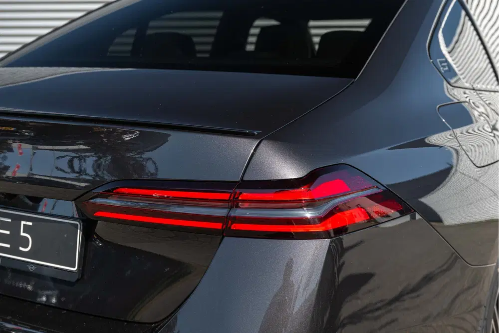 BMW i5 eDrive40 M Sport uit 2026, foto 15