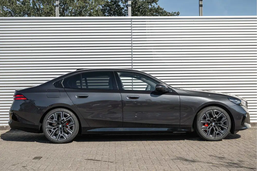 BMW i5 eDrive40 M Sport uit 2026, foto 3
