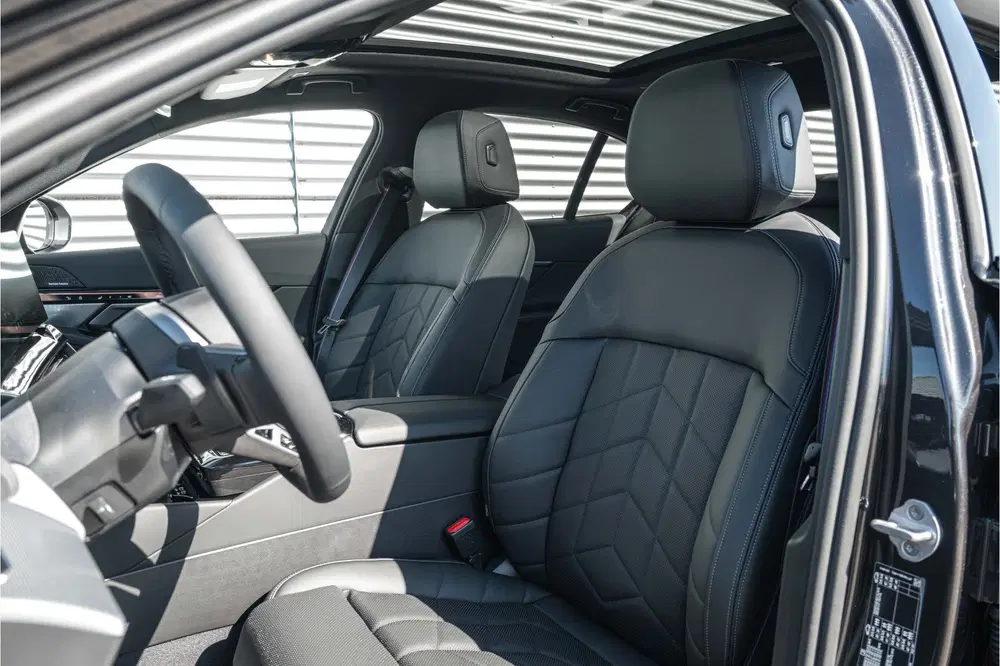 BMW i5 eDrive40 M Sport uit 2026, foto 4