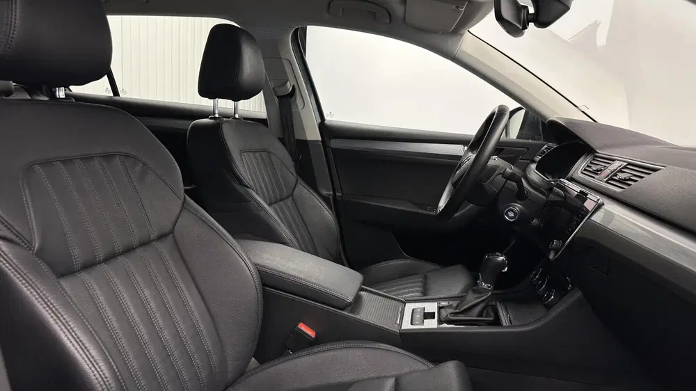 Skoda Superb 1.5 TSI ACT Business Edition ACC-LEER-NAV uit 2021, foto 11