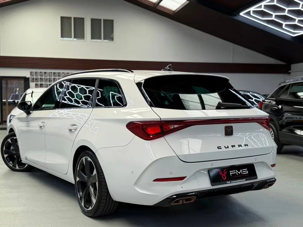 Cupra Leon 1.4 e-Hybrid VZ CarPlay 245pk uit 2023, foto 2