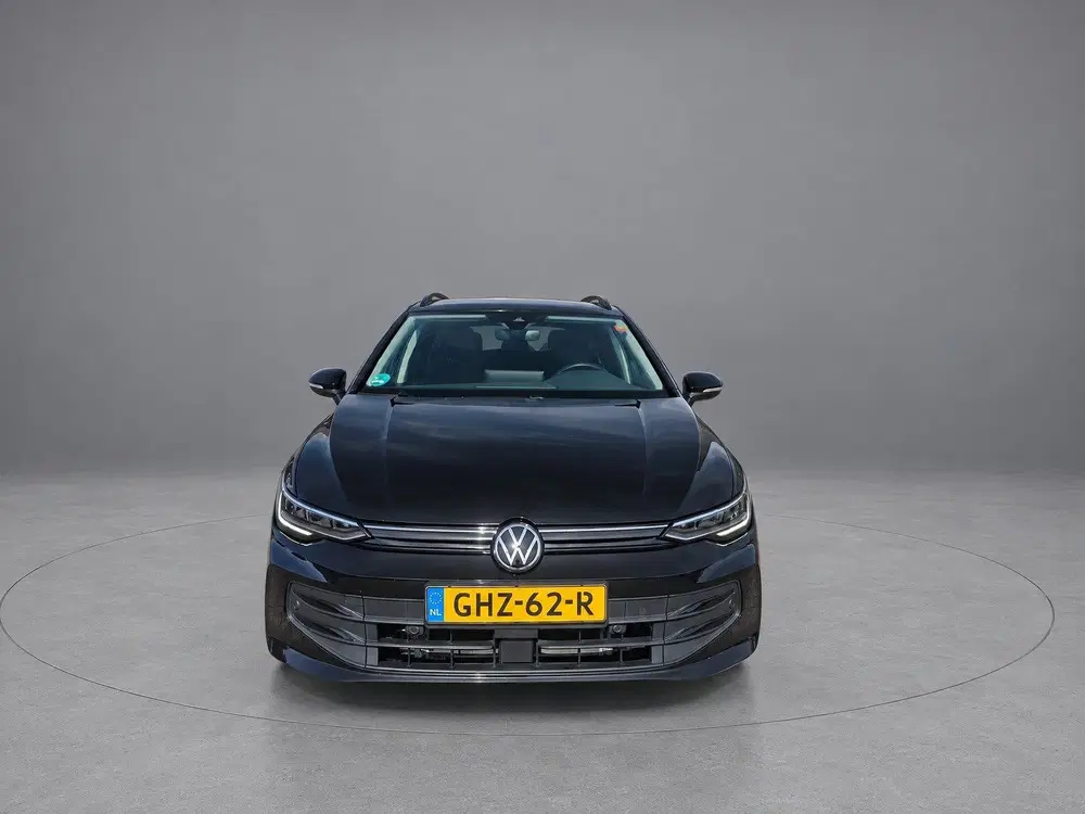 Volkswagen Golf 1.5 TSI Life Business uit 2024, foto 2