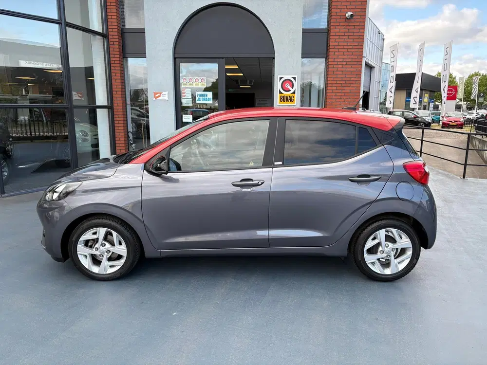 Hyundai i10 1.0 Comfort 5-zits LMV NAVI ACHTERUITRIJCA uit 2020, foto 2