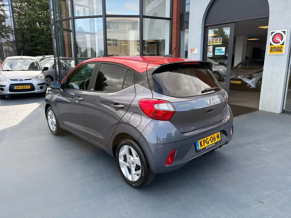Hyundai i10 1.0 Comfort 5-zits LMV NAVI ACHTERUITRIJCA uit 2020, foto 3