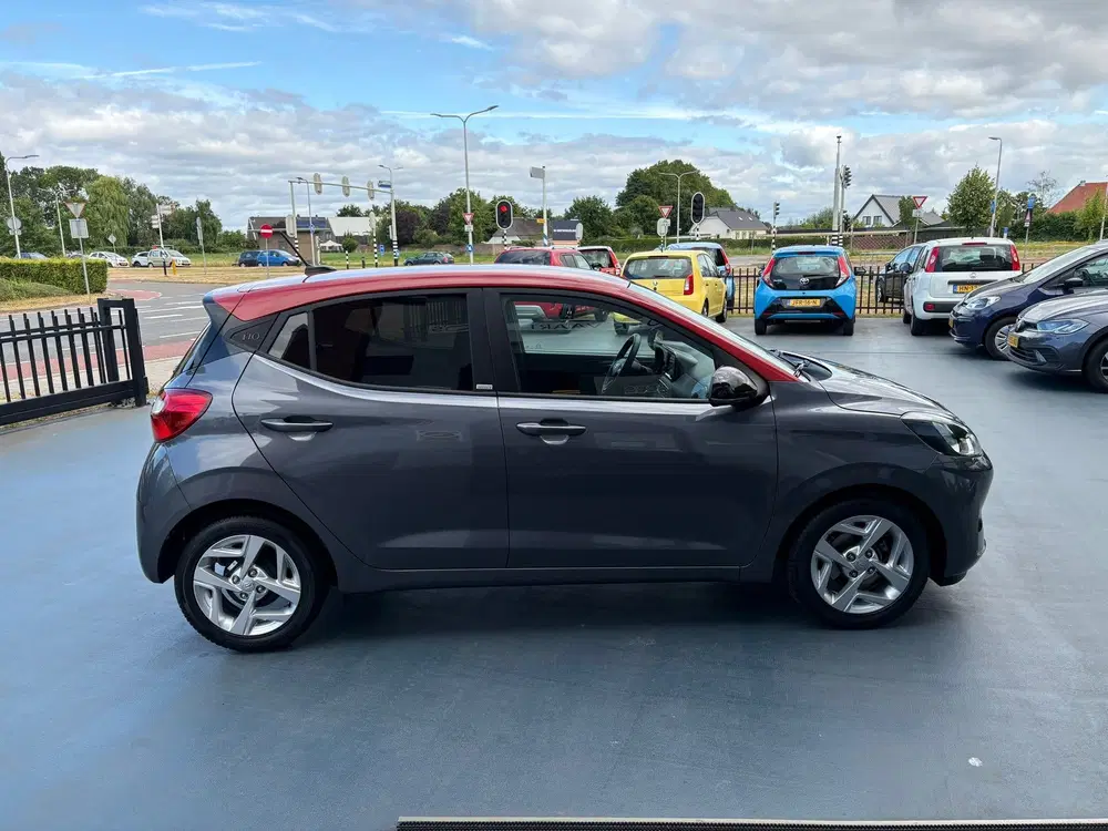 Hyundai i10 1.0 Comfort 5-zits LMV NAVI ACHTERUITRIJCA uit 2020, foto 6