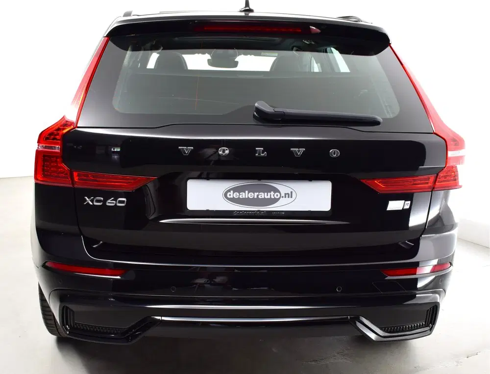 Volvo XC60 2.0 Recharge T6 AWD R-Design long range ac uit 2022, foto 14