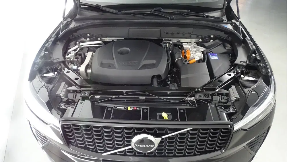 Volvo XC60 2.0 Recharge T6 AWD R-Design long range ac uit 2022, foto 9
