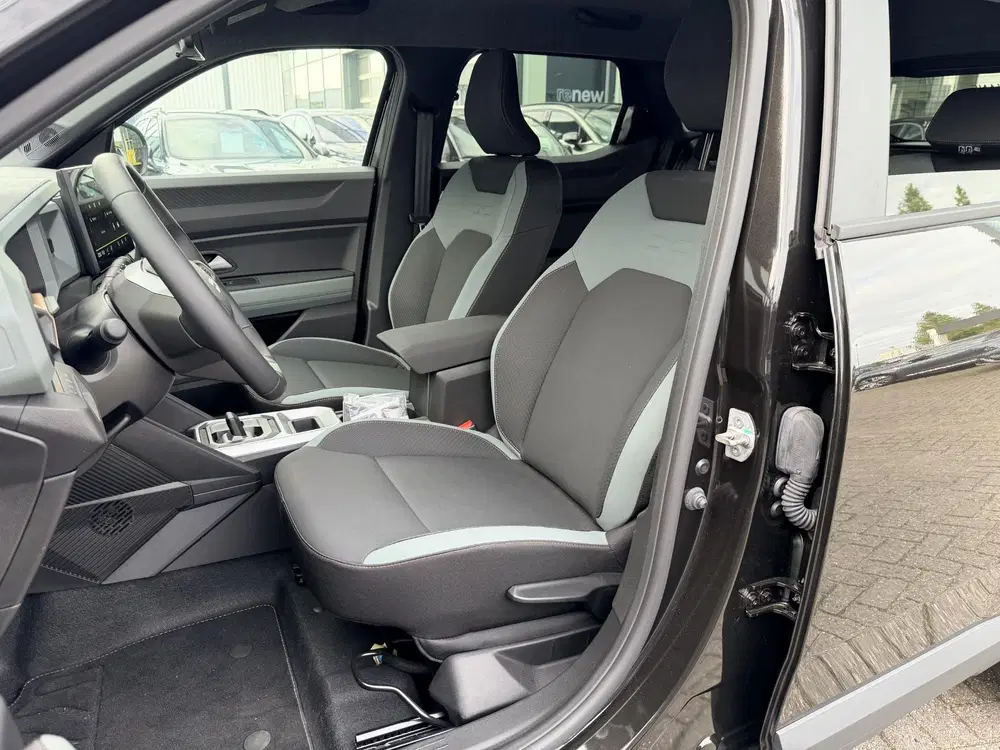 Dacia Duster 1.6 Hybrid 140 Journey uit 2026, foto 5