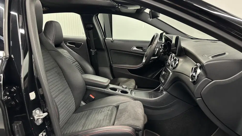 Mercedes-Benz GLA Mercedes GLA-klasse 180 Business Solution uit 2019, foto 10