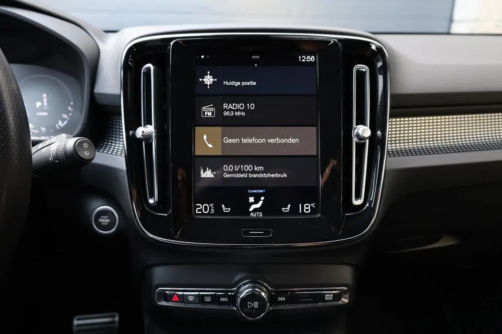 Volvo XC40 1.5 T5 Recharge R-line LED uit 2020, foto 13