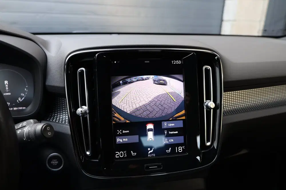Volvo XC40 1.5 T5 Recharge R-line LED uit 2020, foto 14