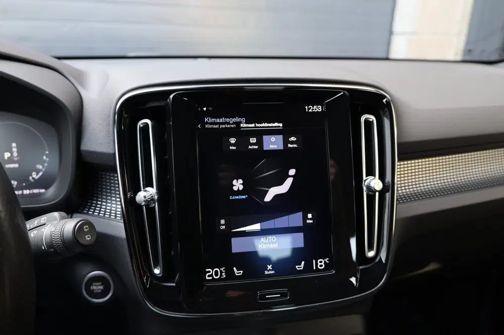 Volvo XC40 1.5 T5 Recharge R-line LED uit 2020, foto 15