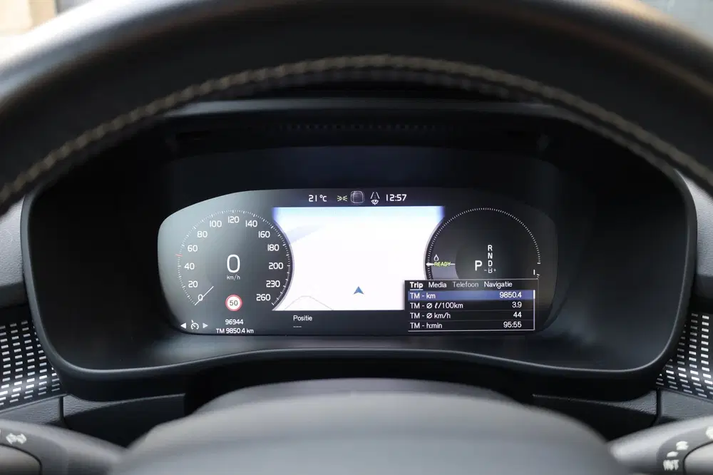 Volvo XC40 1.5 T5 Recharge R-line LED uit 2020, foto 8