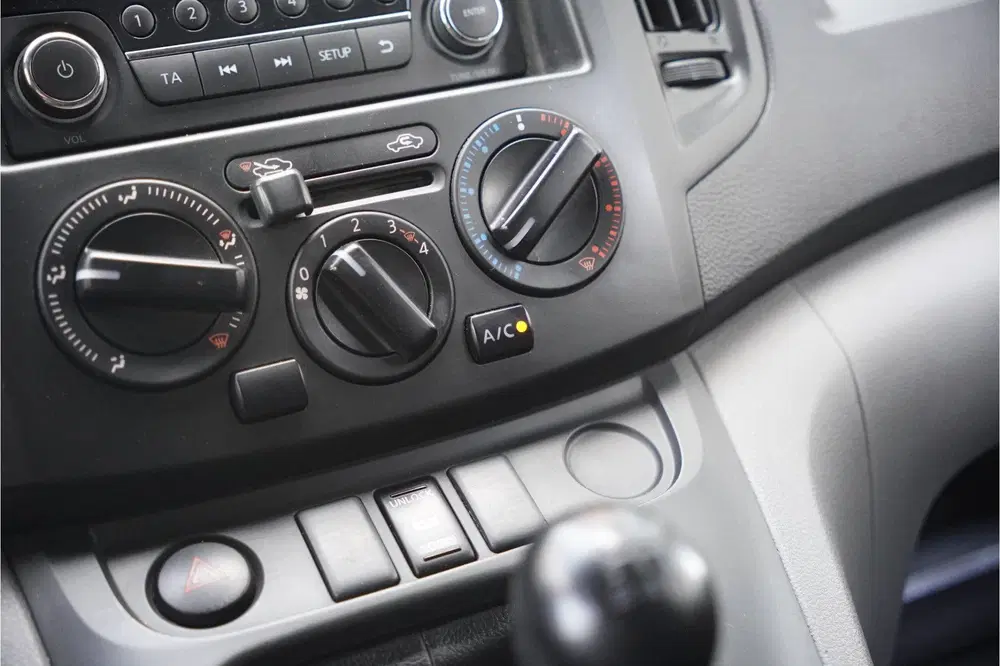 Nissan NV200 1.6 Benzine uit 2019, foto 8