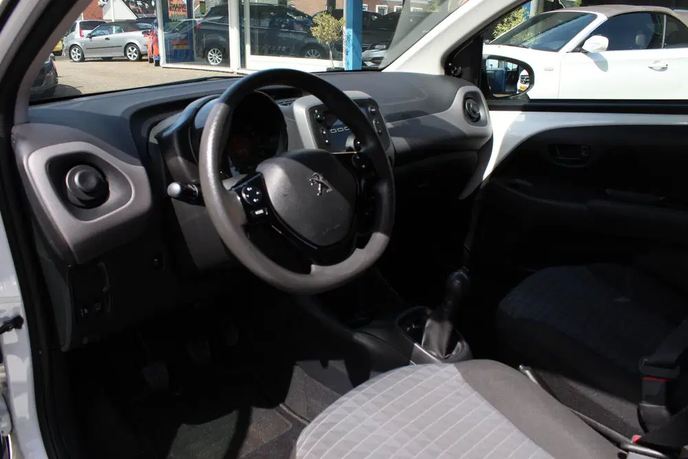 Peugeot 108 1.0i "Active" Airco uit 2020, foto 11