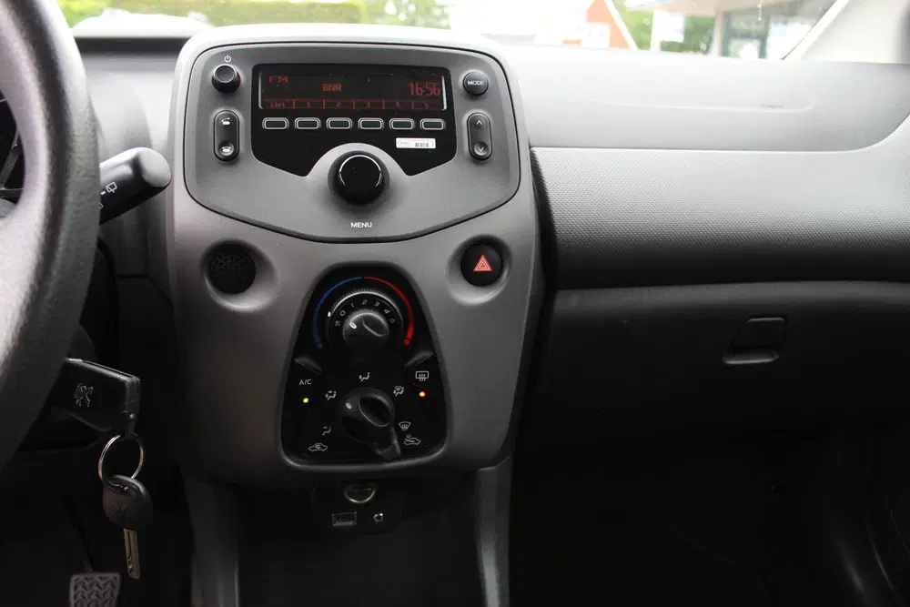 Peugeot 108 1.0i "Active" Airco uit 2020, foto 7