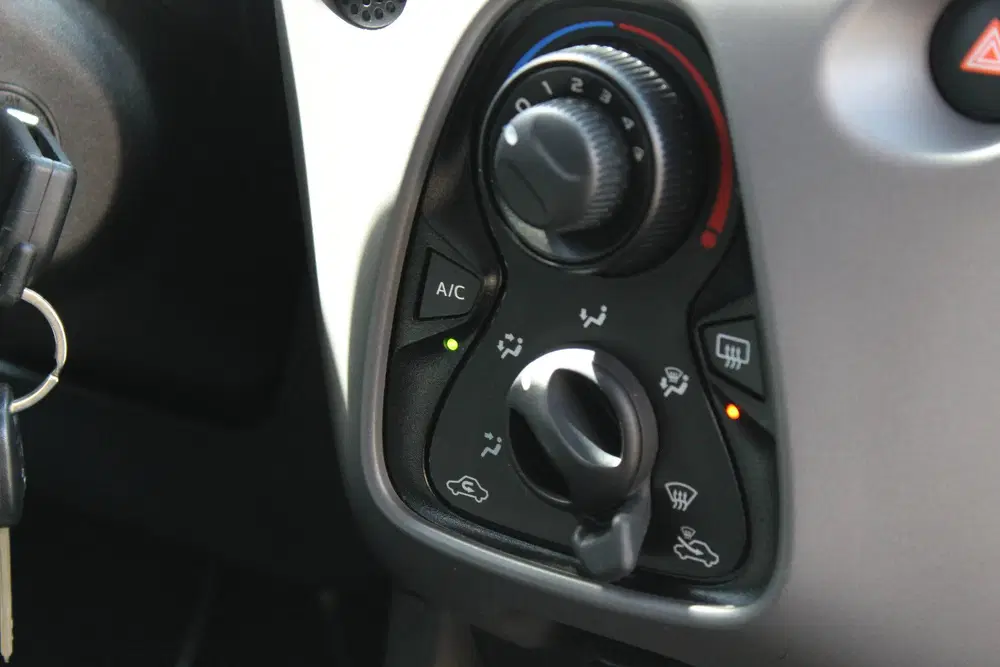 Peugeot 108 1.0i "Active" Airco uit 2020, foto 9