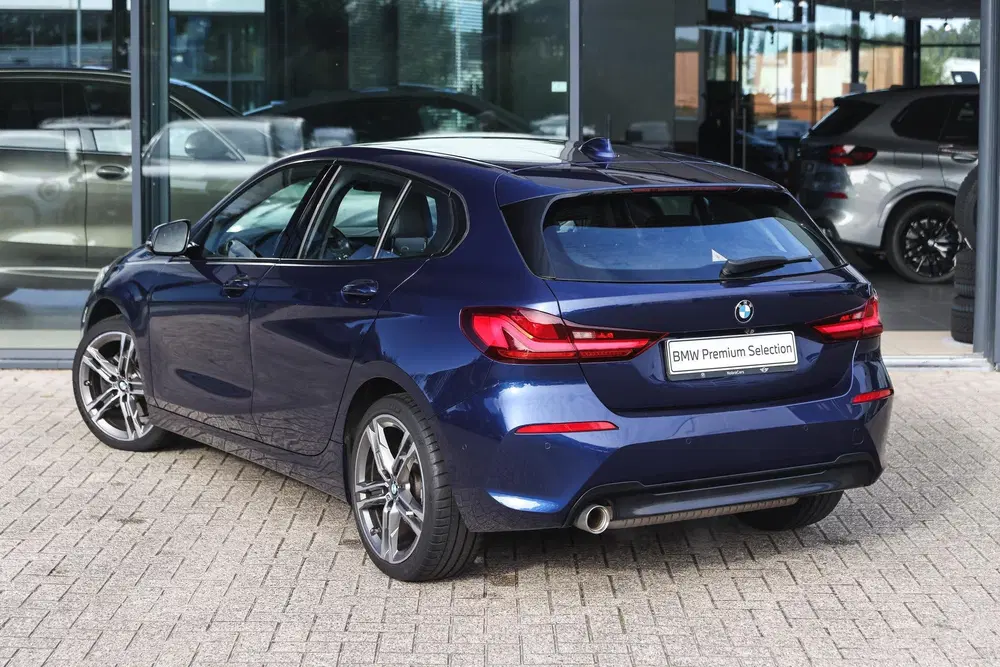 BMW 1-serie 118i High Executive Sport Line Automaat uit 2020, foto 2