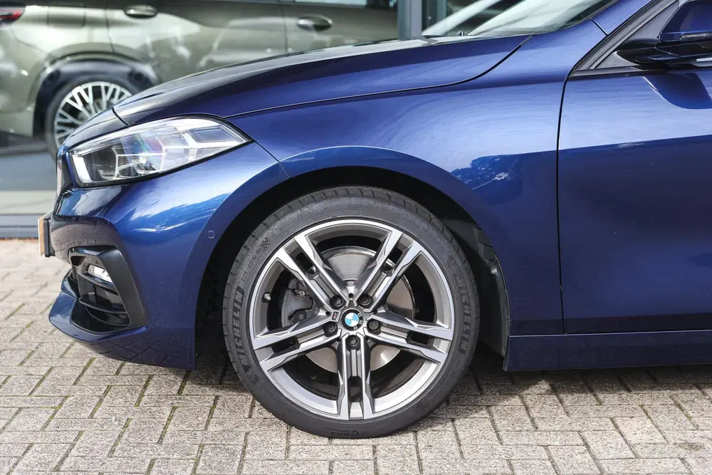 BMW 1-serie 118i High Executive Sport Line Automaat uit 2020, foto 4