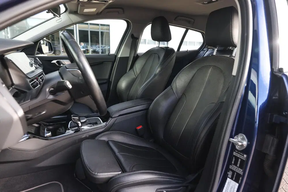 BMW 1-serie 118i High Executive Sport Line Automaat uit 2020, foto 9