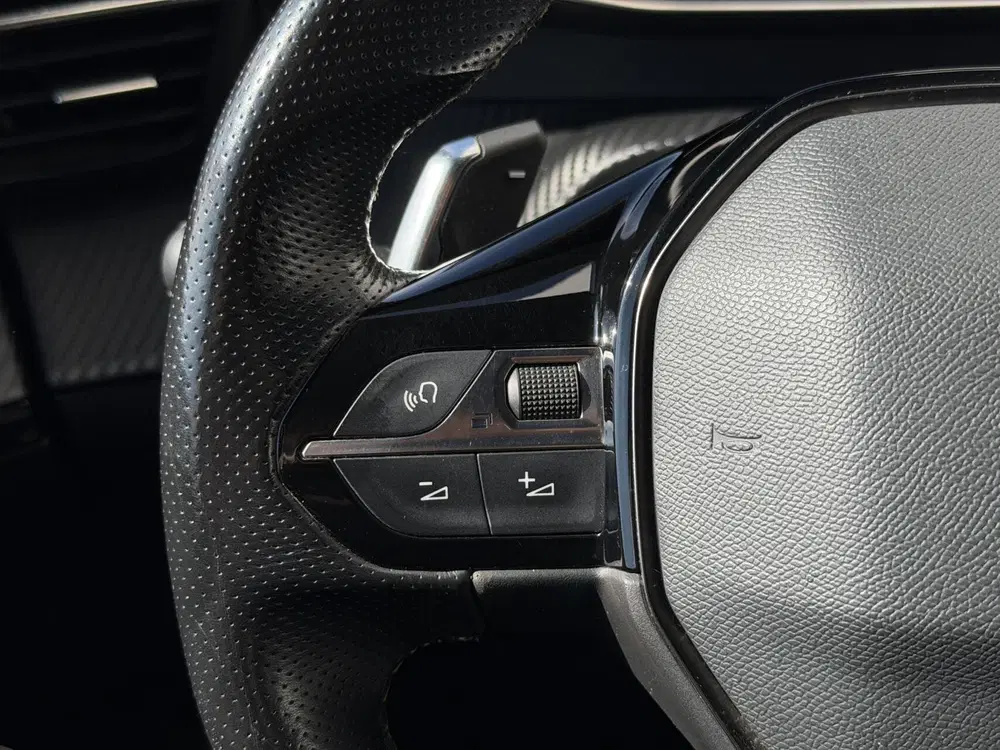 Peugeot 2008 1.2 PureTech GT uit 2022, foto 12